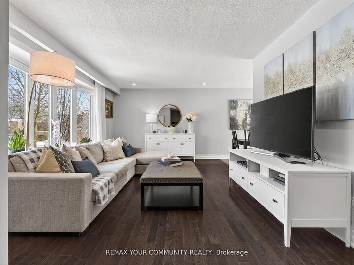 Property Photo: 107 Orchard Heights N/A ON L4G 2Z8
