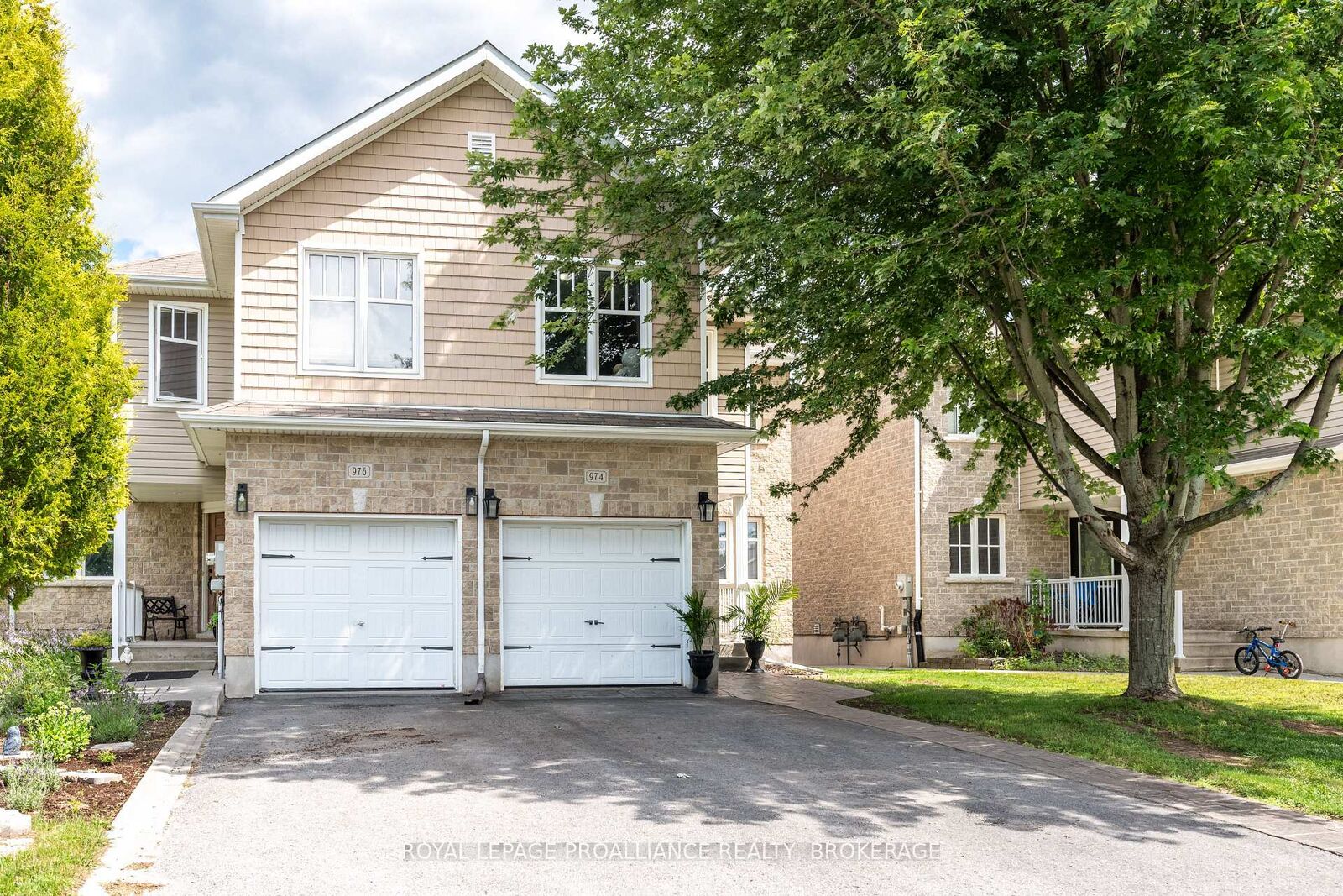 Property Photo: 974 Swanfield Street ON K7M 0A6