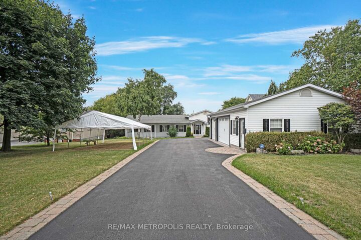 Property Photo: 1872 Appleview Road ON L1V 1T8