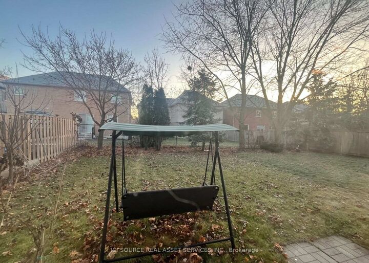 Property Photo: 181 Norland Circle ON L1L 0A6