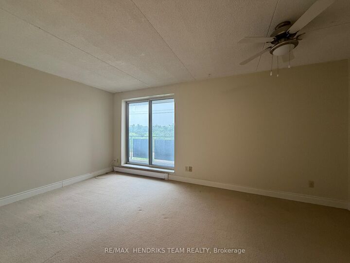 Property Photo:  234 Oakdale Avenue 202  ON L2P 2K6 
