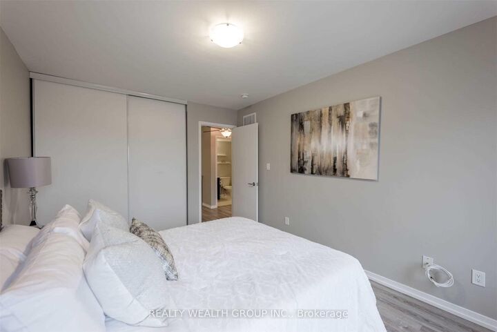 Property Photo: 26 Bruce Street 12 ON L4L 1J4