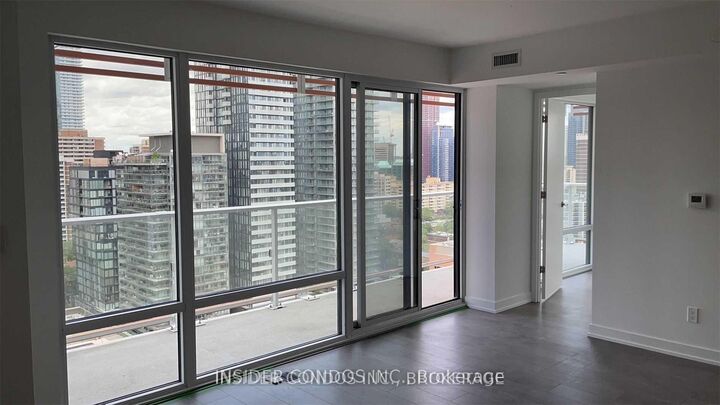 Property Photo:  18 Maitland Terrace 2108  ON M4Y 1Y3 