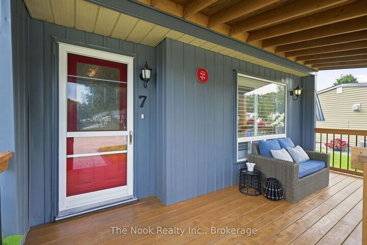 Property Photo: 7 Pineridge Crescent ON L1B 1B9