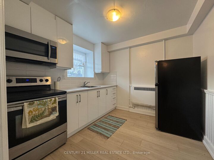 Property Photo:  101 Church Street 402  ON N2G 2S3 