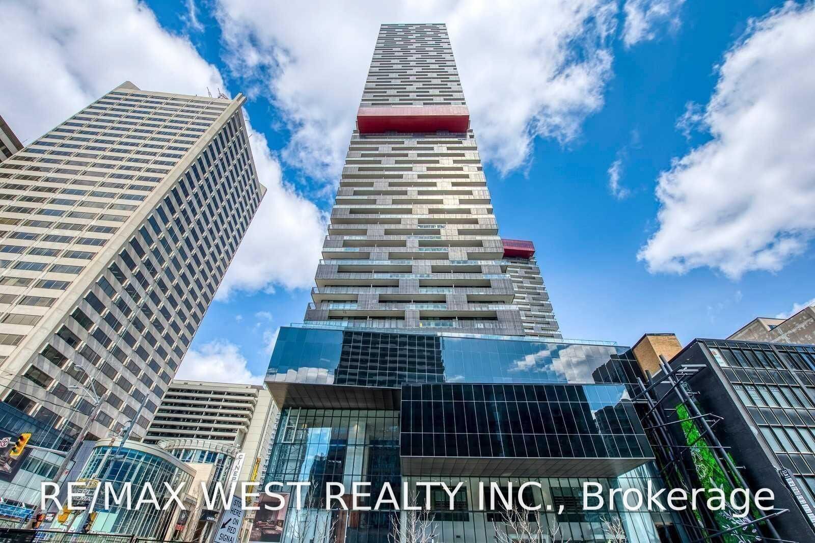Property Photo:  8 Eglinton Avenue E 909  ON M4P 1A6 