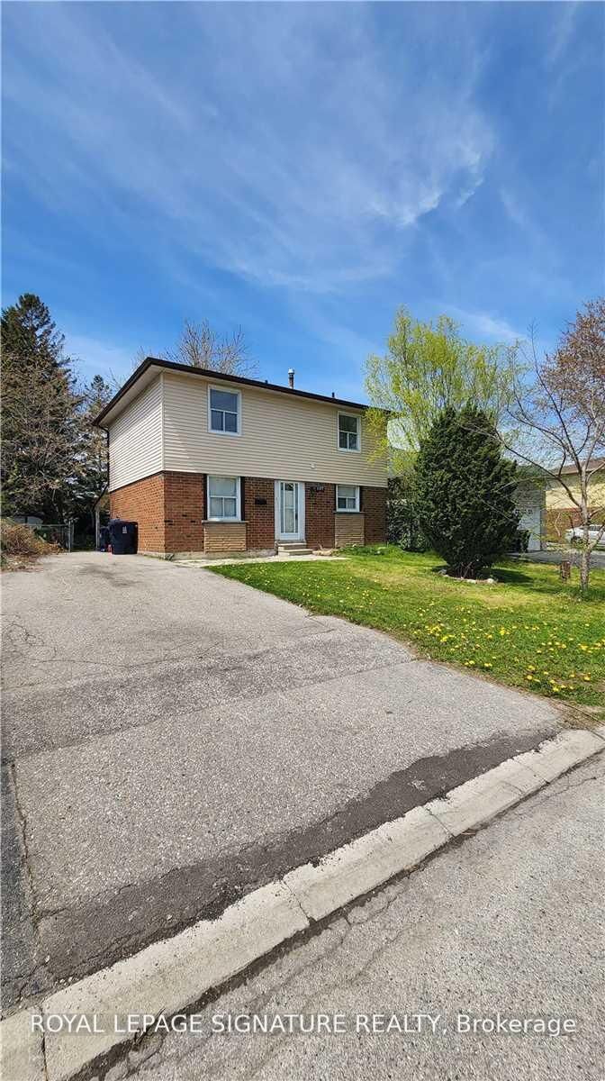 Property Photo: 107 Crittenden Square ON M1B 1V2