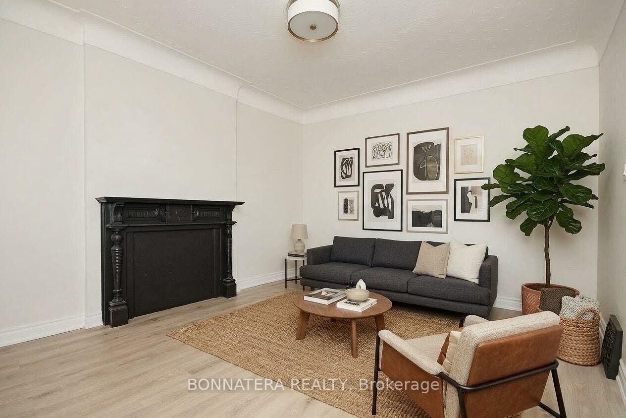 Property Photo:  47 Emerald Street N  ON L8L 5K2 