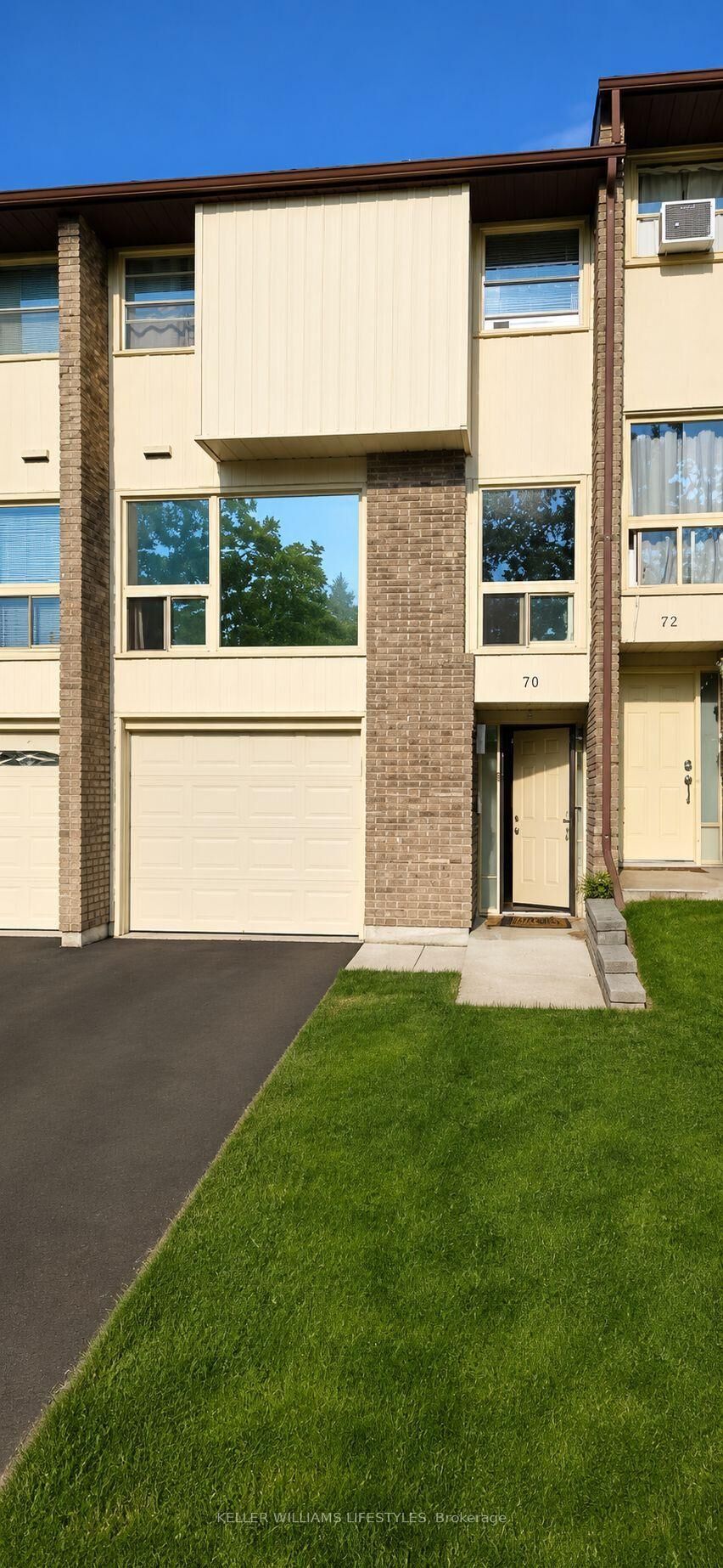 Property Photo: 70 Chiddington Gate ON N6C 4Y3
