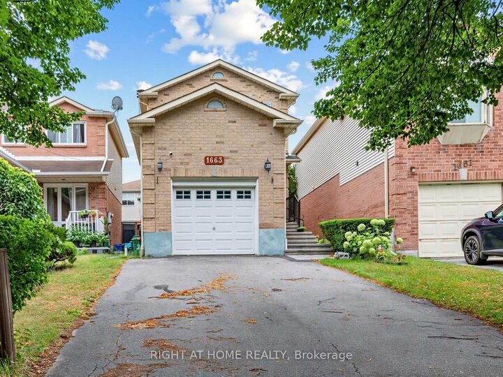 Property Photo: 1663 Tawnberry Street ON L1X 2C4