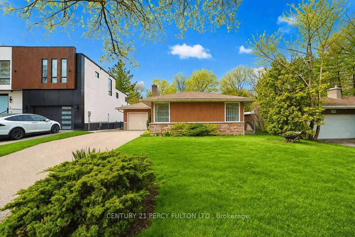 Property Photo: 1386 Forest Glade Road ON L6H 2G3