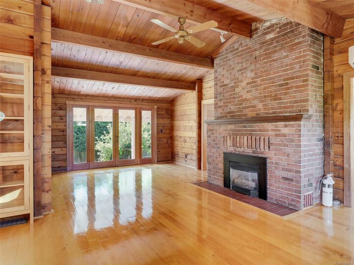 Property Photo: 901 Verdier Ave BC V8M 1B3