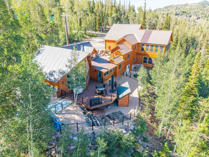 Property Photo: 401 N Aoki Michi Rd UT 84719