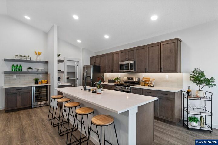 Property Photo:  3151 S 13th St  OR 97355 