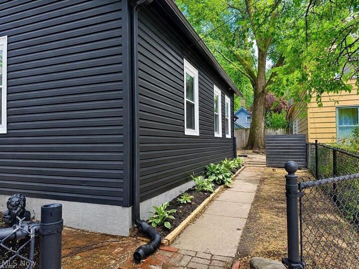 Property Photo: 842 Starkweather Avenue OH 44113