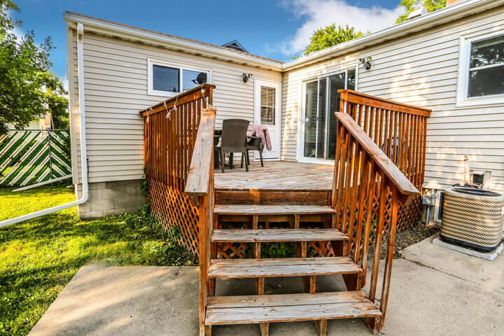 Property Photo: 1011 N 1st Street SD 57401