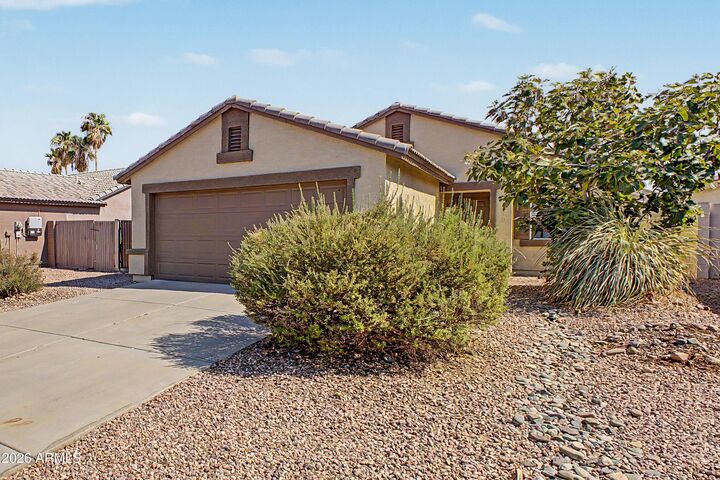 Property Photo: 15465 W Port Royale Lane AZ 85379