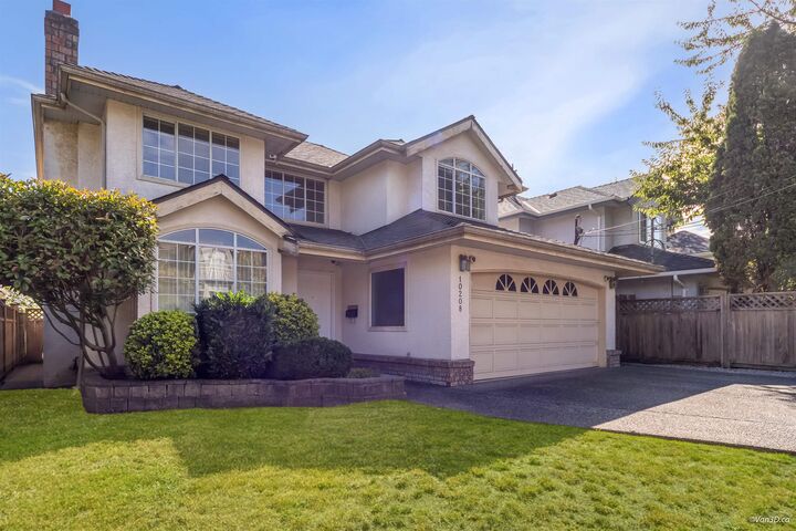 10208 River Drive — photo 1