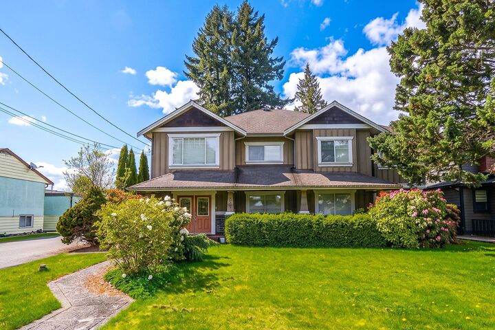 735 Schoolhouse Street — photo 1