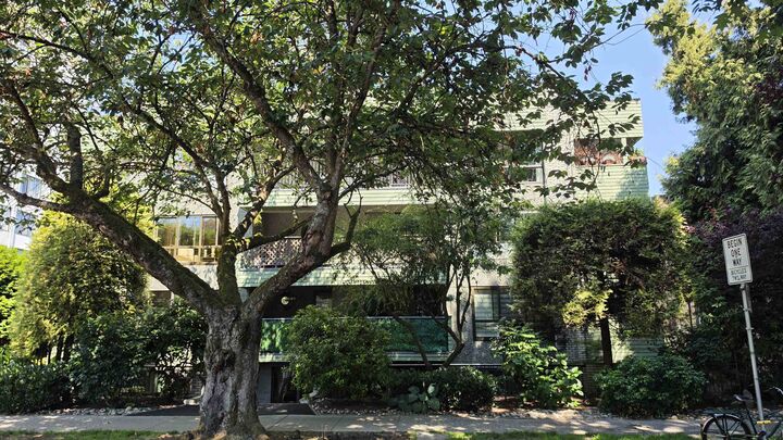 1717 Haro Street 406 — photo 1