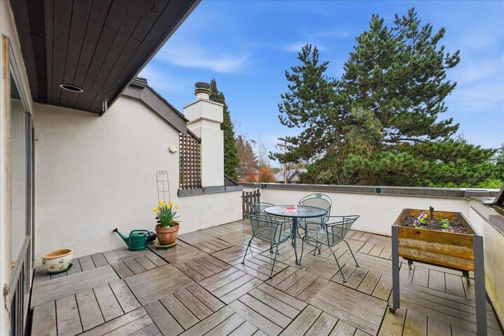 5730 Carnarvon Street 6 — photo 1