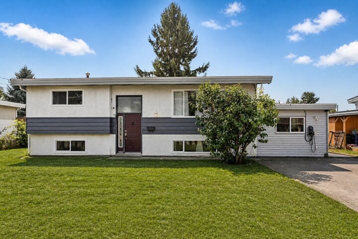 46396 Strathcona Road — photo 1