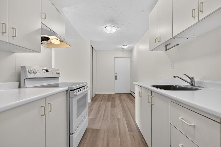 Property Photo: 7220 Lindsay Road 203 BC V7C 3M6