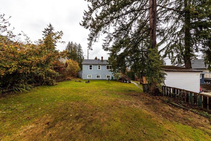 Property Photo: 320 Holmes Street BC V3L 4X5