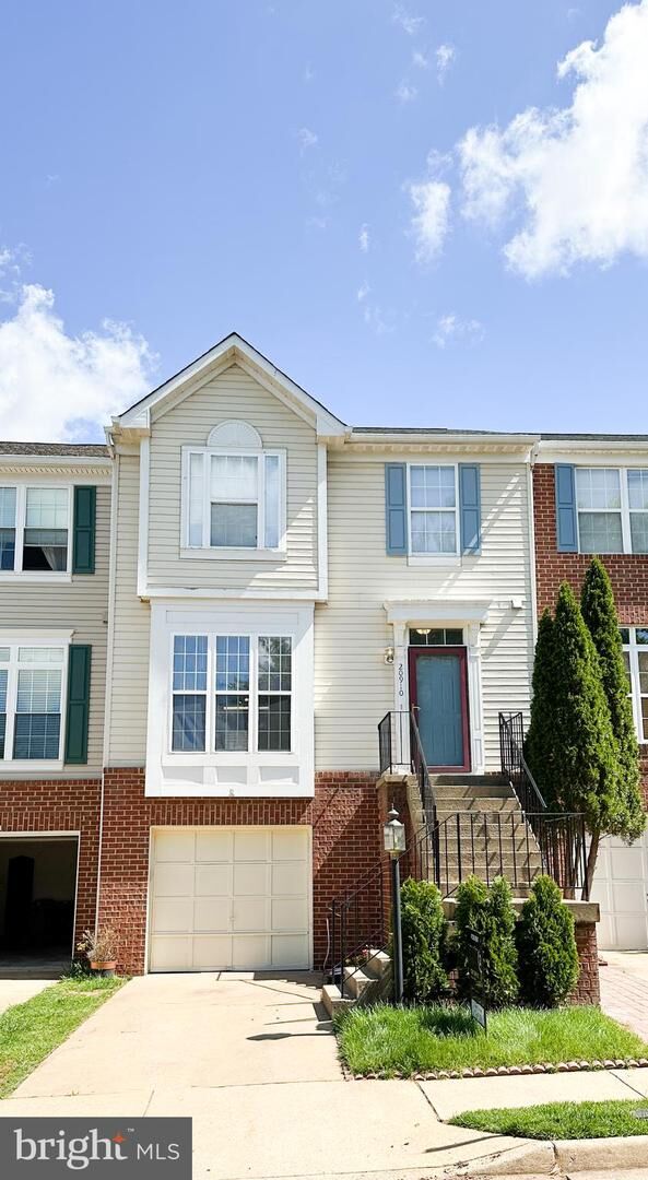 Property Photo: 20910 Butterwood Falls Terrace VA 20165
