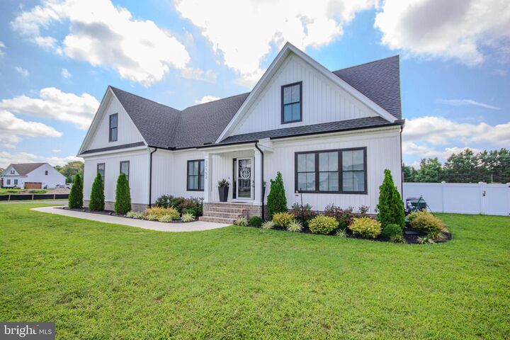Property Photo: 27152 Equestrian Drive MD 21801