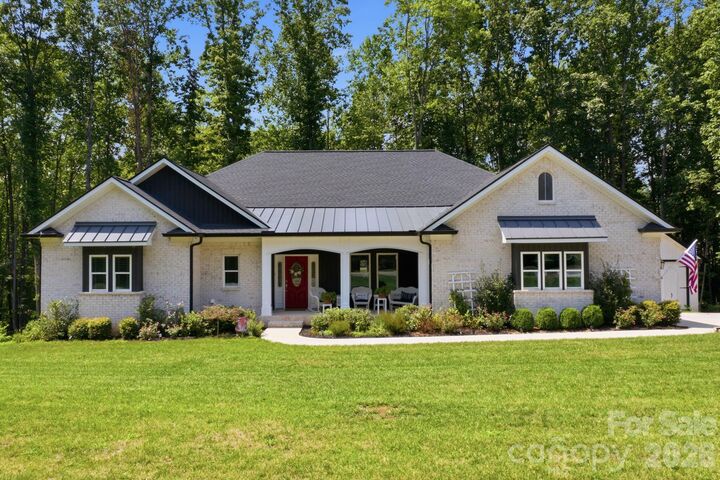 Property Photo: 116 Harbor Ridge Drive NC 28677