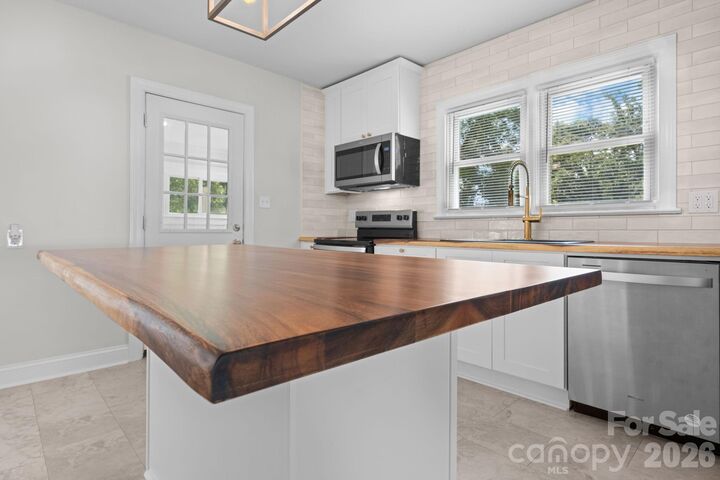 Property Photo:  12 Ruth Avenue  NC 28658 