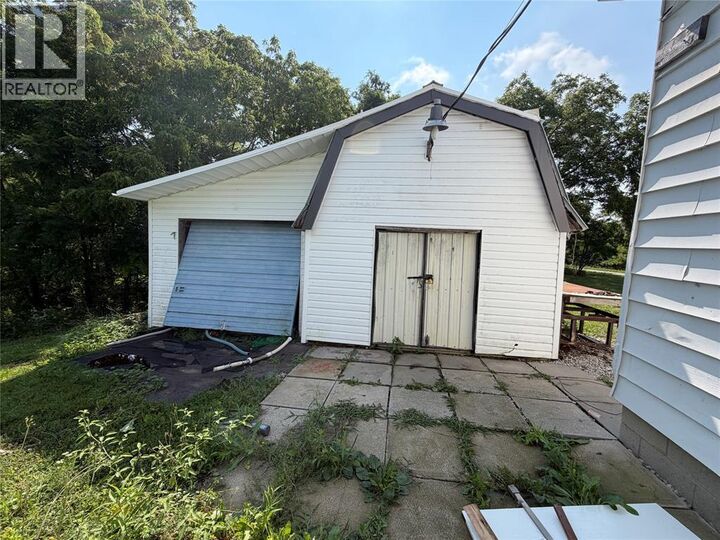 Property Photo: 2572 Richmond Street ON N0N 1P0