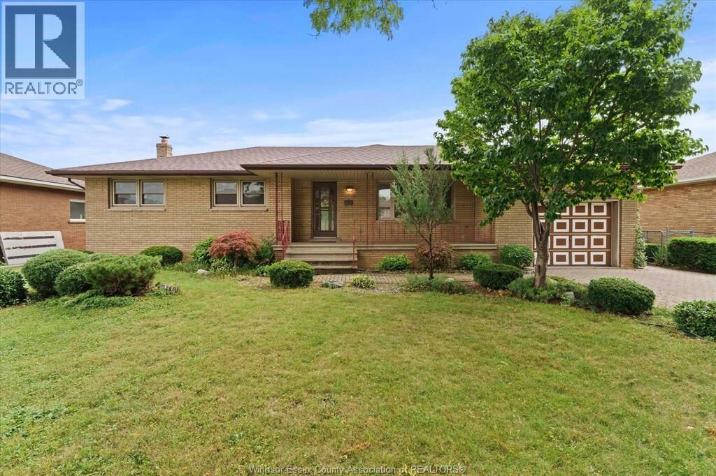 Property Photo:  1782 Randolph Avenue  ON N9B 2W1 