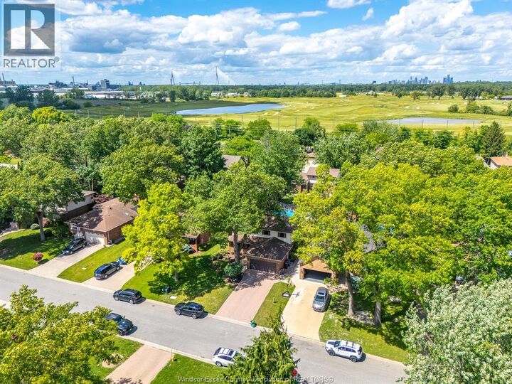 Property Photo:  538 Michael Crescent  ON N9J 3B9 