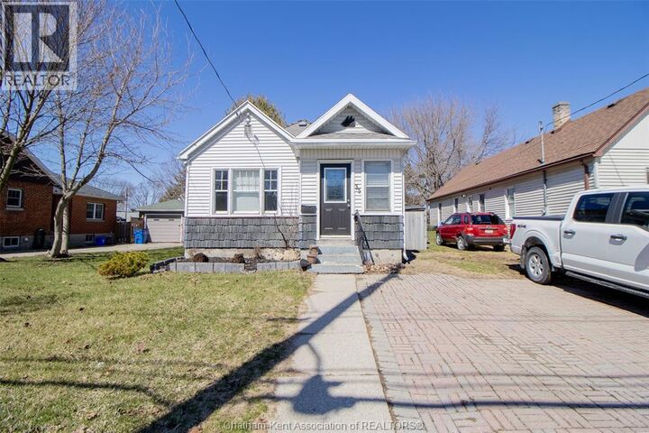 Property Photo:  35 Alexandra Avenue  ON N7M 1X9 