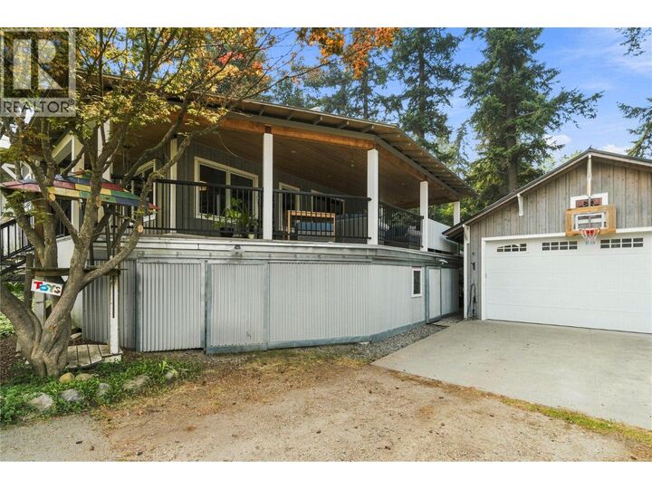 Property Photo: 1710 11 Avenue Northeast BC V1E 2T4