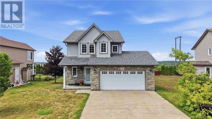 32 North Field Crescent — photo 1