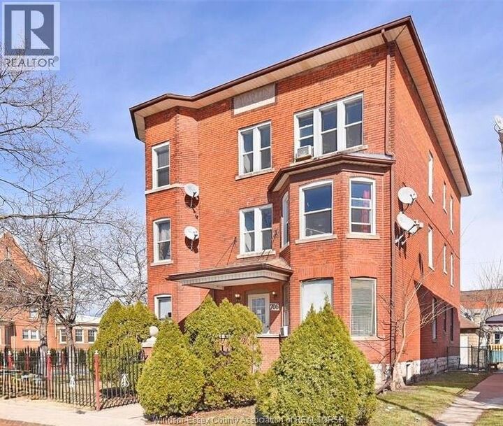 Property Photo: 706 Marentette Avenue 1 ON N9A 1Z6