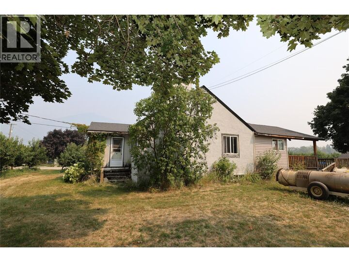 Property Photo: 3305 Erickson Road BC V0B 1G1