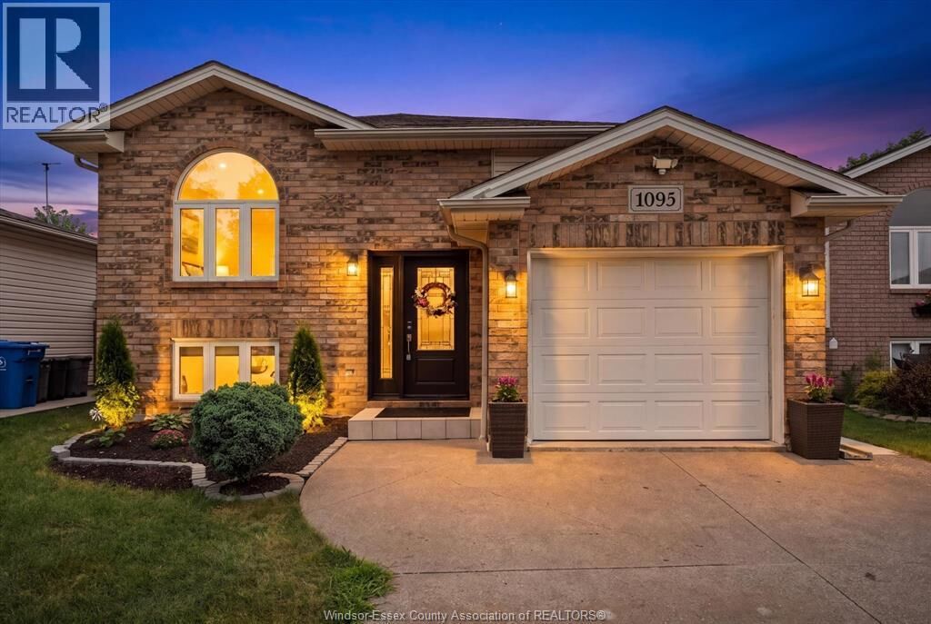 Property Photo:  1095 Lakeview  ON N8P 1K9 