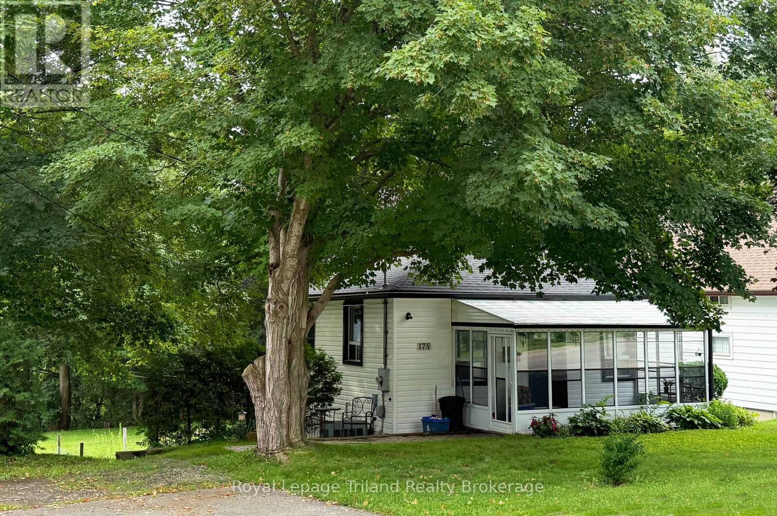 Property Photo:  175 Bell Street  ON N5C 2P2 