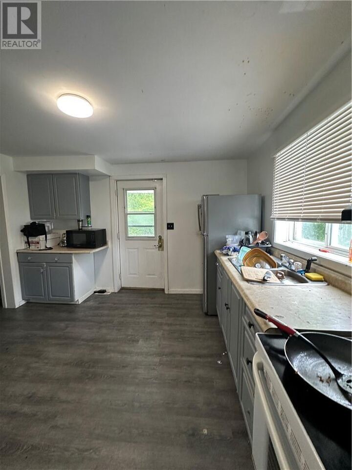 Property Photo: 354 Poplar Street ON P3C 2C3