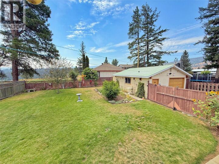Property Photo:  483 Palmer Street  BC V0X 1W0 