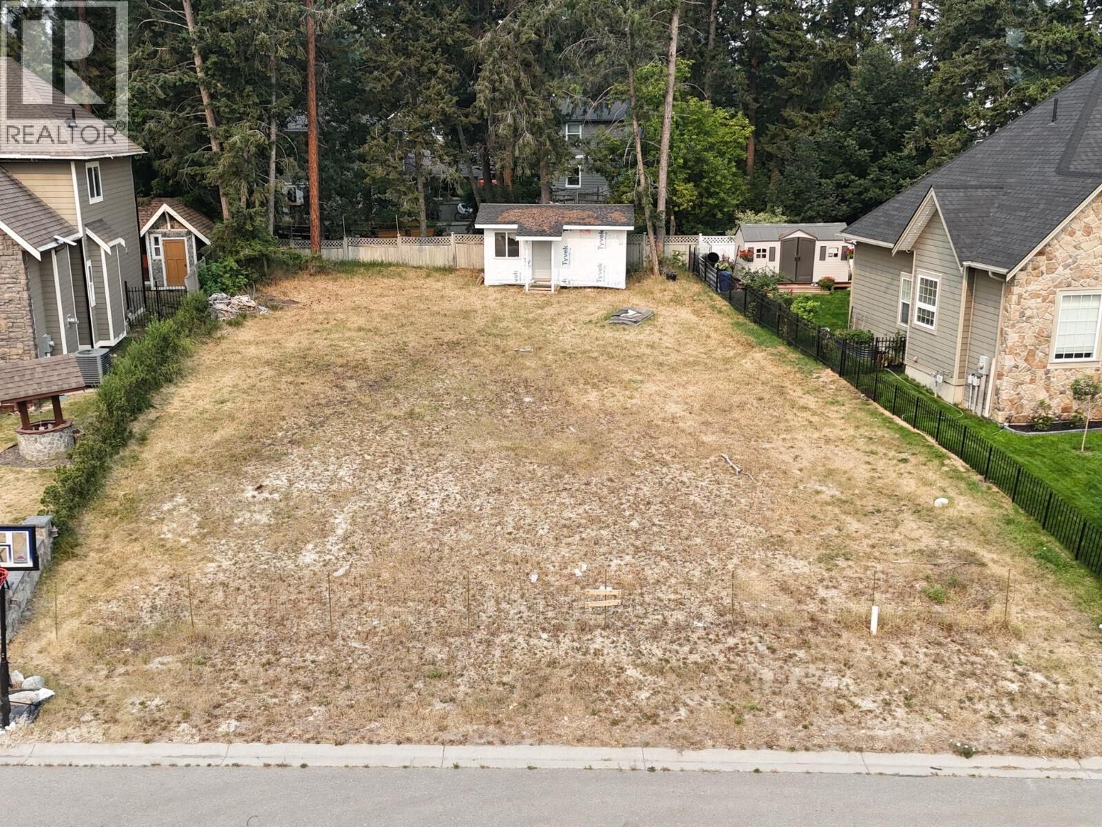 Property Photo:  751 34th Avenue South  BC V1C 0A7 