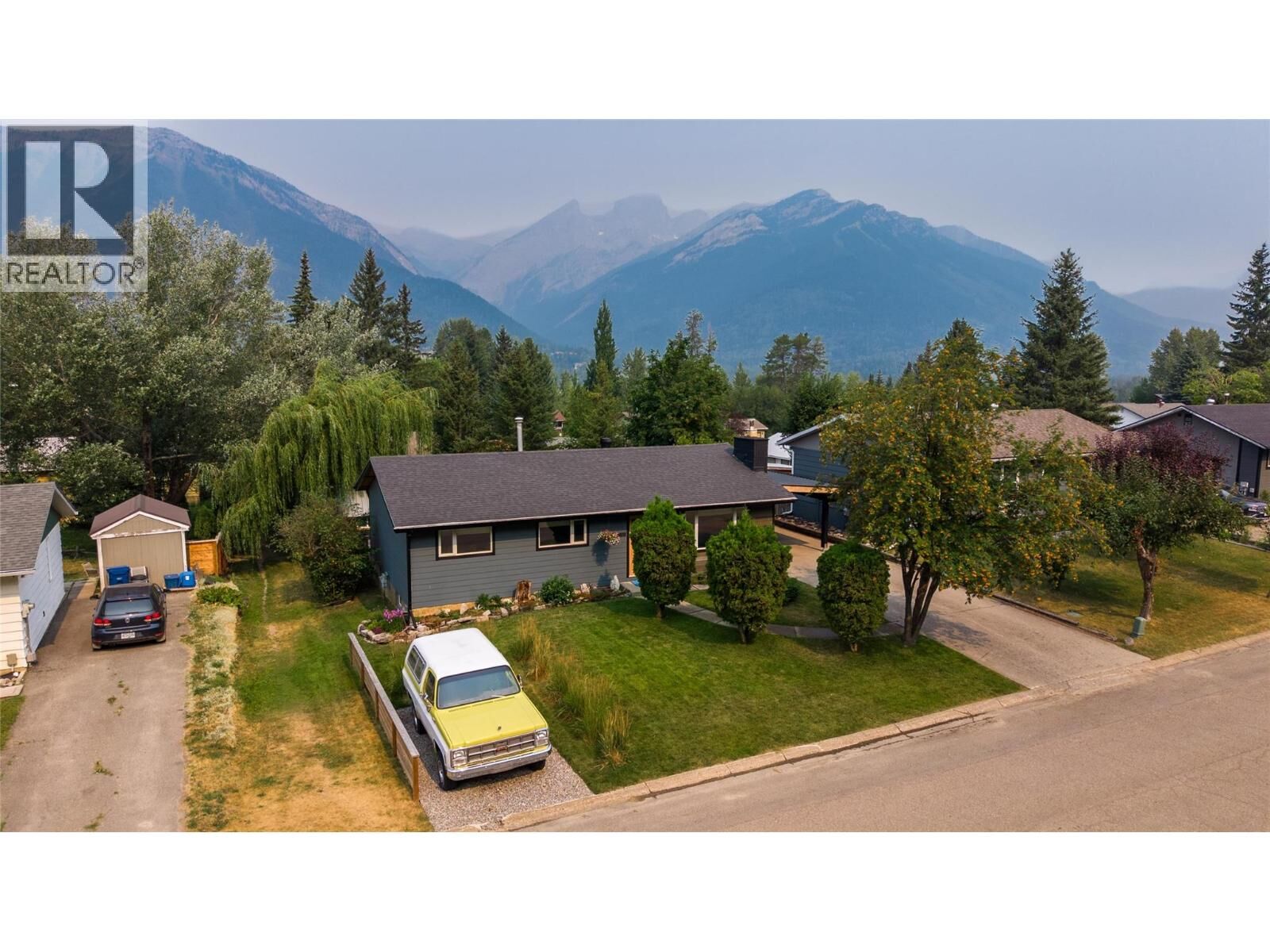 Property Photo: 197 Ridgemont Lane BC V0B 1M2