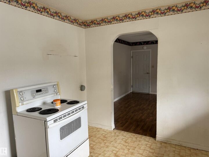 Property Photo:  5518 51 St  AB T9C 1K2 