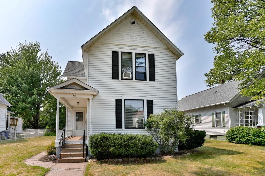 Property Photo:  918 S 4th Avenue  WI 54401 