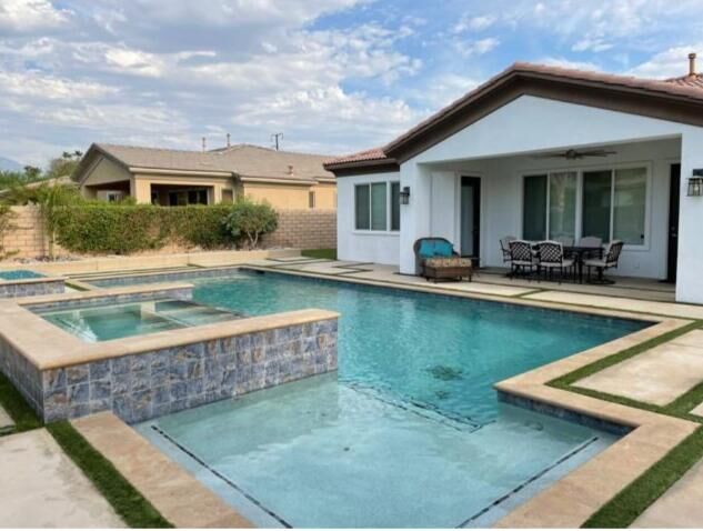 Property Photo:  105 Rubino Court  CA 92211 