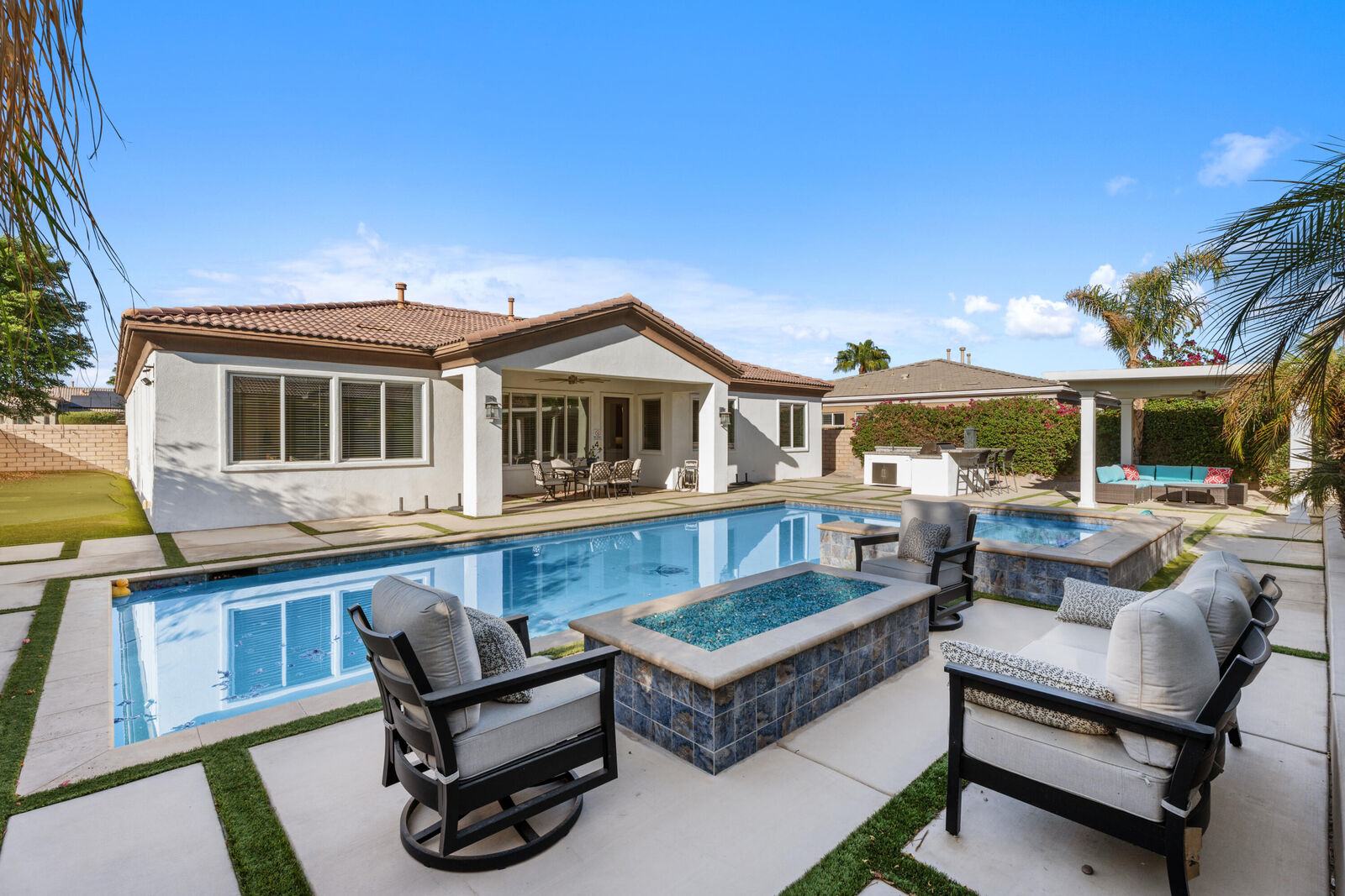 Property Photo: 105 Rubino Court CA 92211